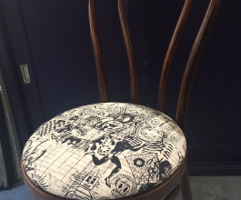 Chaise de Bistrot, garniture contemporaine, Tissu Jean-paul Gaultier by Lelievre