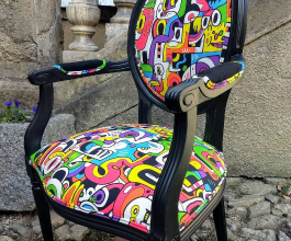 Fauteuil Cabriolet, garniture contemporaine, Tissu collection Jon Burgerman by Kirbydesign